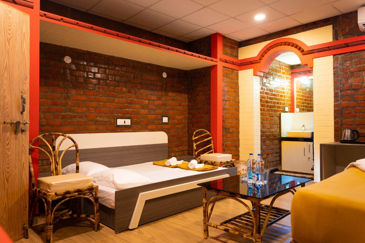 Murdeshwar resort main building